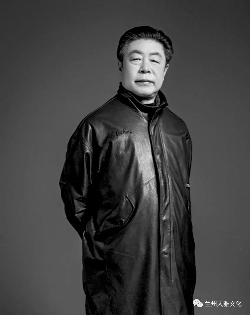 传承启新潜心践行房建平西部民族风情