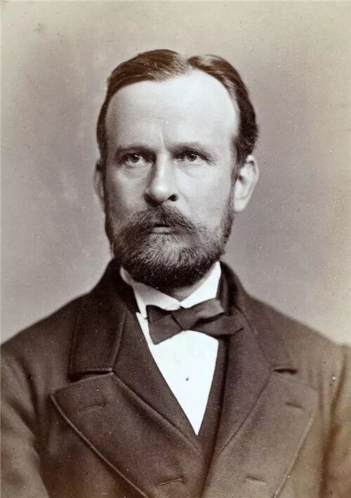 提出"丝绸之路"名称的德国地理学家李希特霍芬(richthofen)