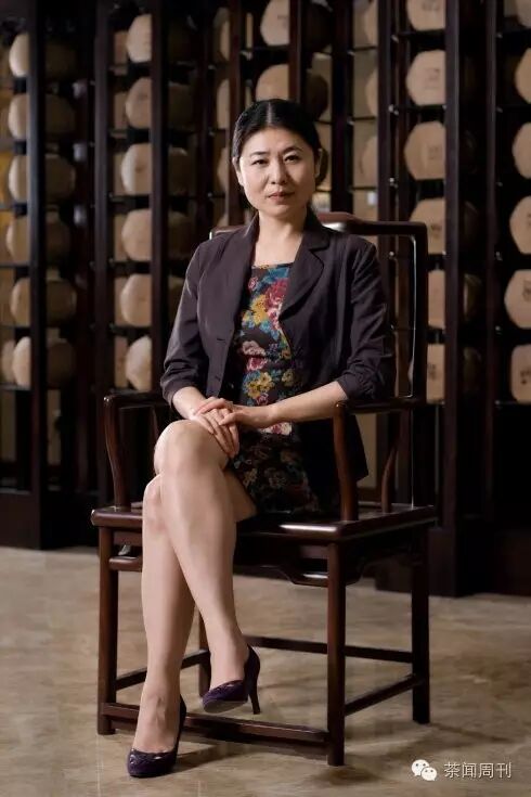 同庆号的气质和这里的主人在感觉上是一脉相承的,邓雅然,一副版纳女人