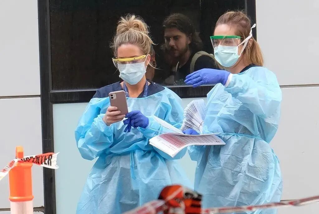澳洲华人们干得漂亮！擦洗歧视涂鸦，募捐防护物资，面对病毒歧视，用正能量回击（组图） - 34