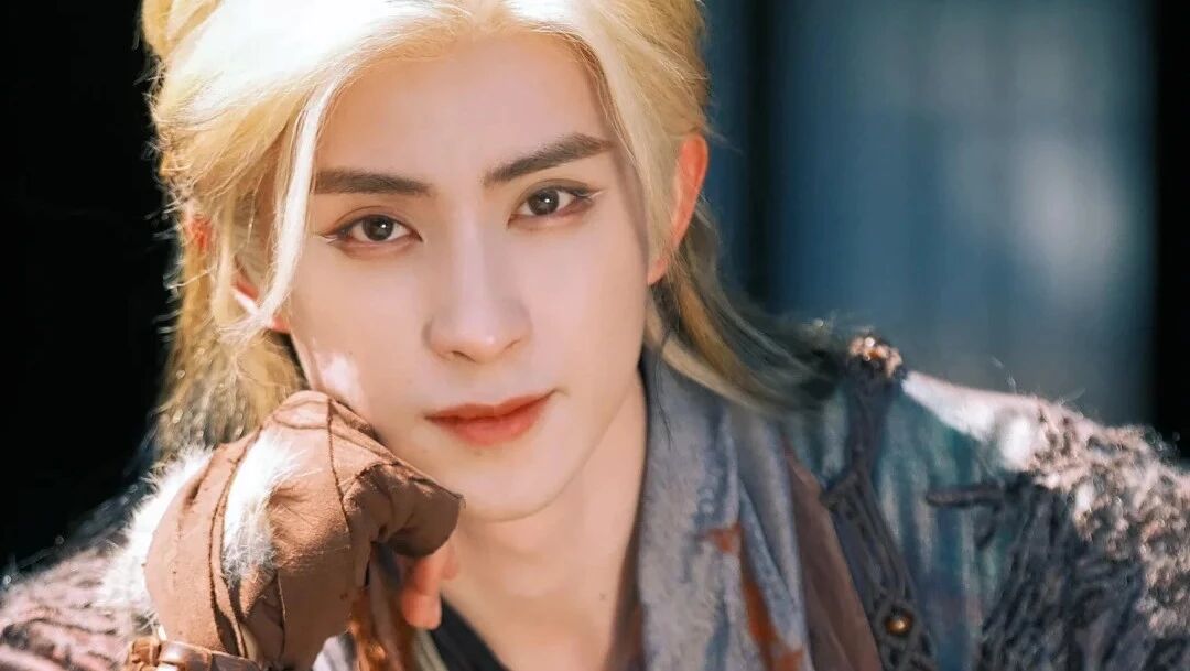 敖瑞鹏壁纸|同频春光有风自来