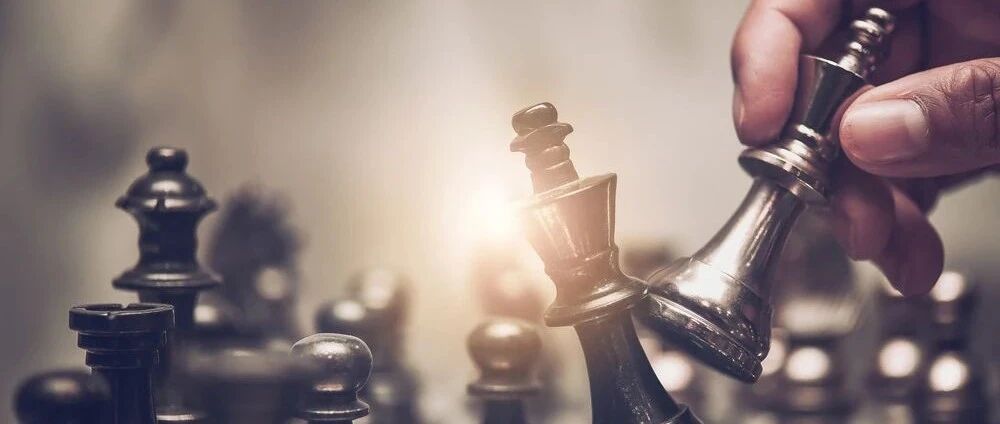 从百万经纪人到黄金店董，他的盈利秘籍只有两个字！