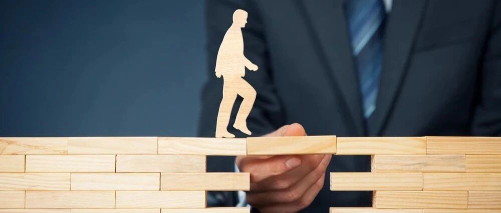 老客户转介怎么做最有效？崇文战区马志峰只用了这两步！