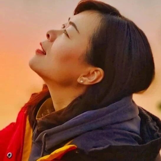 【邓颖专栏】《生命最后的读书会》：以最美的姿态走向死亡