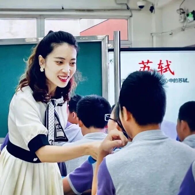 【湿地课堂】杨静：为每一种花定制一种花语——“鲜花”主题作文教学设计