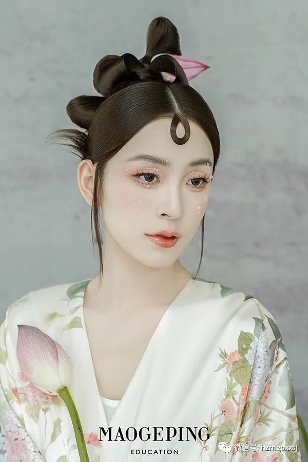 化妆学校哪个学校好_化妆学校正规学校排名_化妆学校