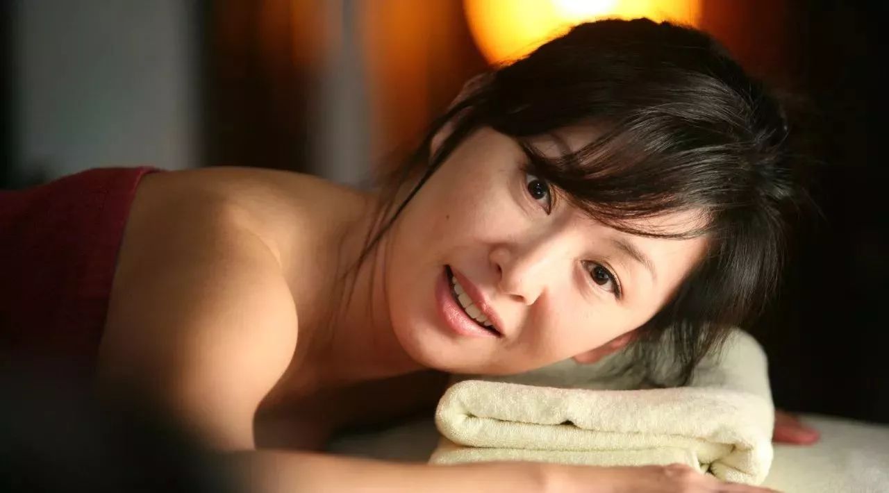韩国电影肚脐口技图片