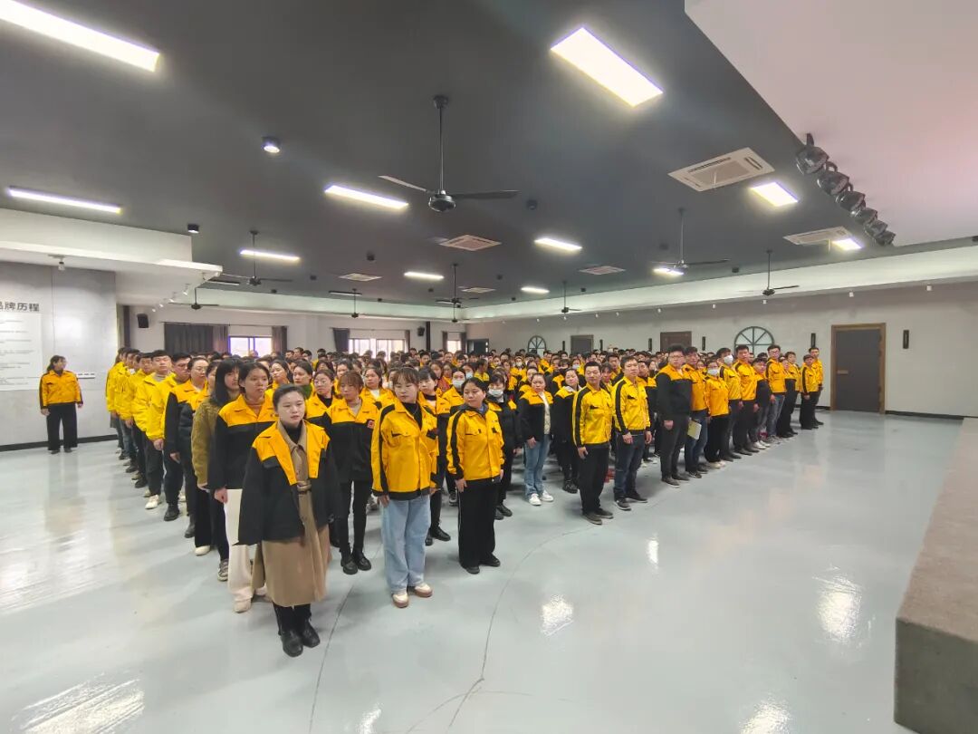 实现价值打胜仗，德盾安全门3月员工大会鼓劲赋能