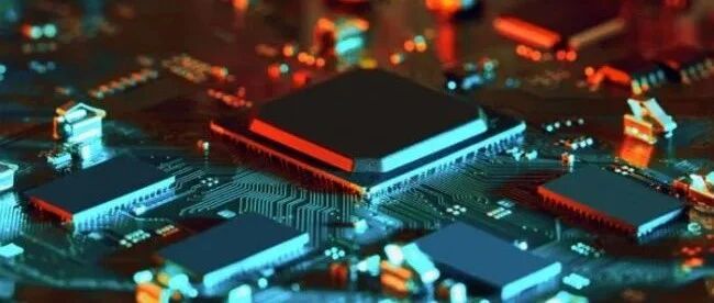 交付压力倒逼车企学房企？芯片荒下用户可选择先提“毛坯车” | 经观汽车