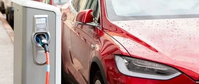 走出“误区” | 新能源车渗透率达13%：结构严重失衡，普及率不足4% | 经观汽车