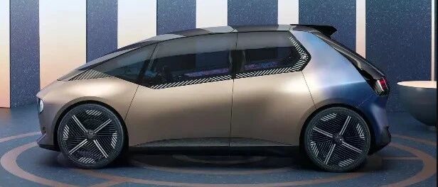 100%可回收概念车亮相 宝马计划2050年达成全价值链碳中和目标 | 经观汽车