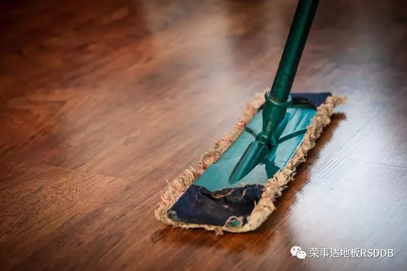 地暖專(zhuān)用木地板地墊_地板專(zhuān)用地墊是什么_地暖地板什么木好