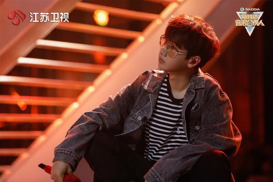 汪苏泷章若楠合唱牵手了