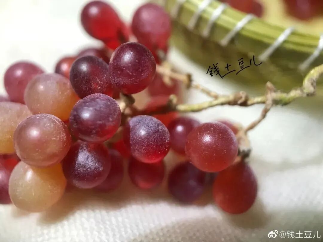 90后宝妈的“以假乱真”粘土作品，征服了几十万网友，获得疯狂怒赞！（组图） - 1