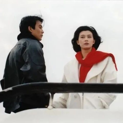 【那年今日】1992年12月12日，中国电影《留守女士》获“金金字塔”奖！