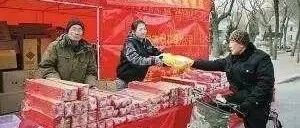 人民日报:向地方政府建一言，不宜禁放鞭炮!拿环保说事一刀切是懒政、蠢政、霸政