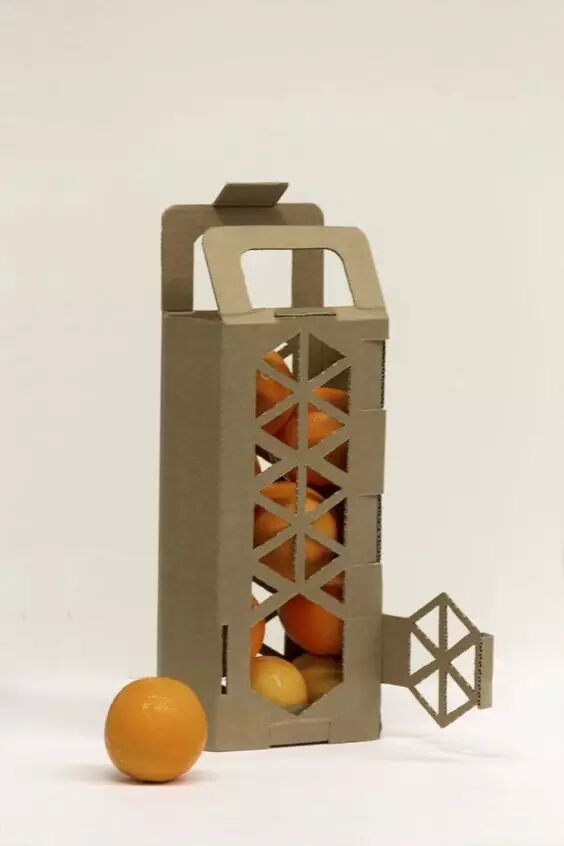 瓦楞纸低调的不想炫耀,只是向你丢了一堆鸡蛋包装.