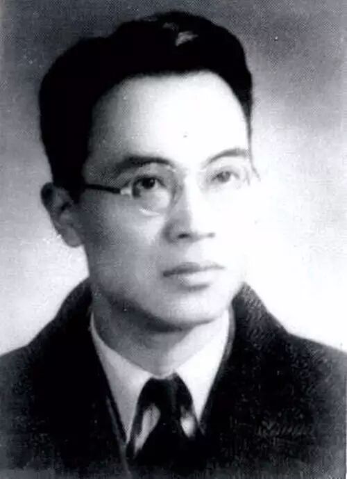 金庸年轻时的照片.