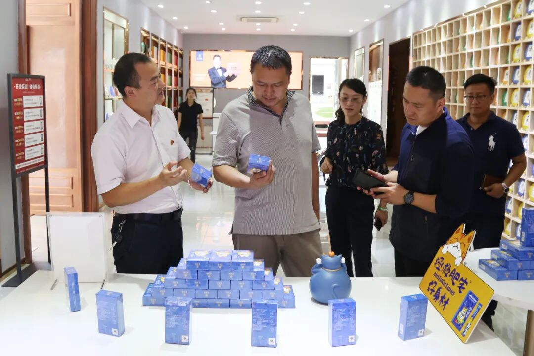 昆明市委组织部组织四处处长赵国良一行莅临理想指导工作