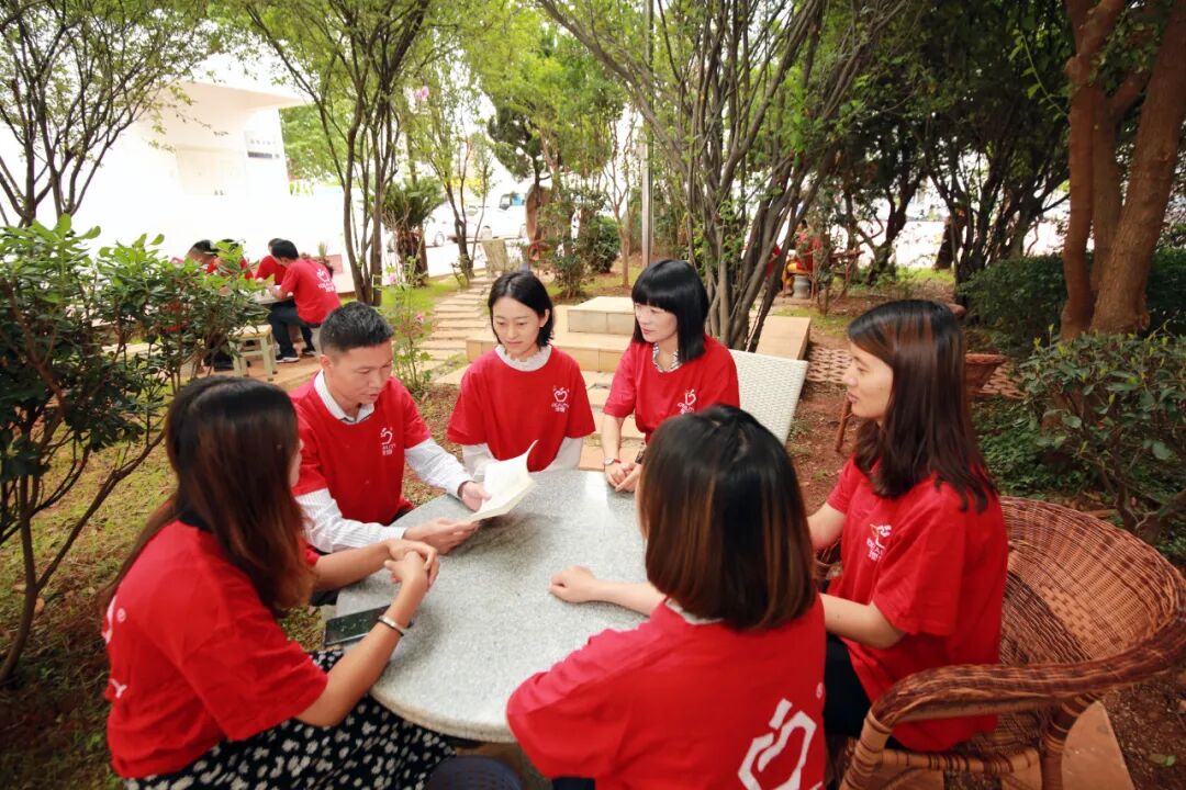 理想七一党建活动：发扬新时代的党性之光，攻坚克难促生产