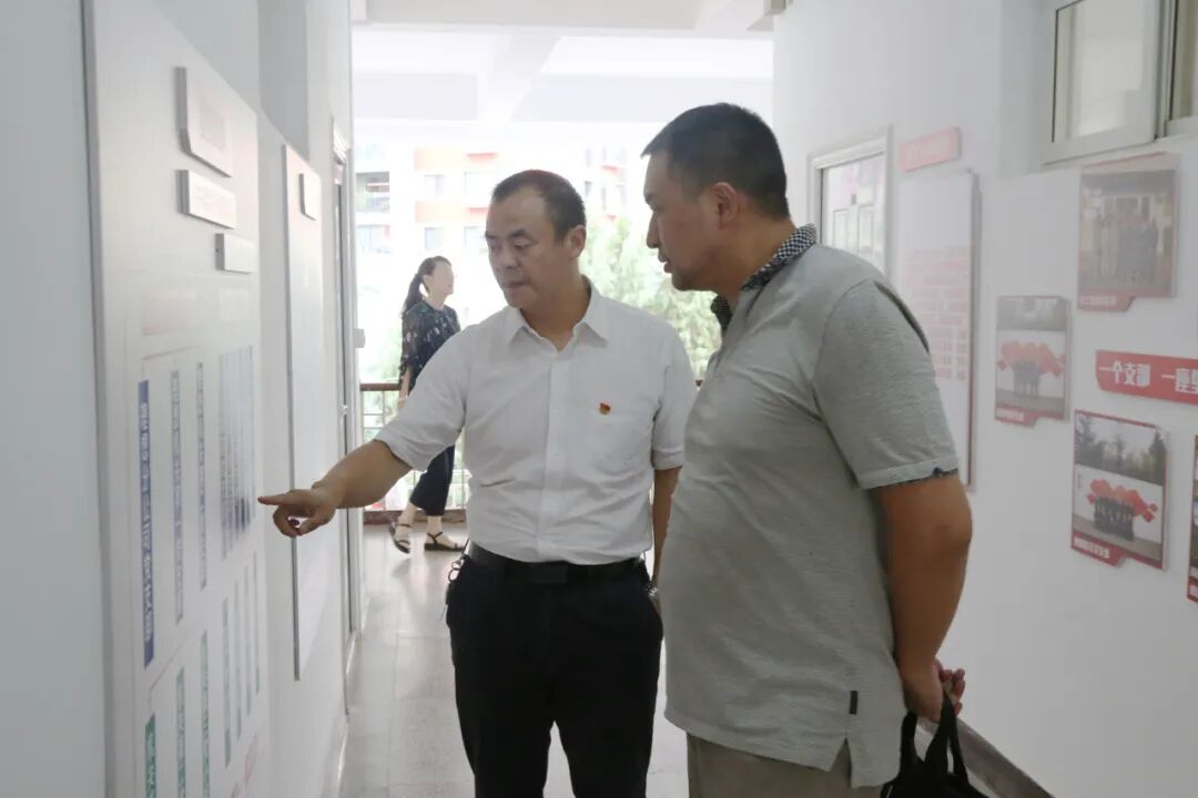 昆明市委组织部组织四处处长赵国良一行莅临理想指导工作