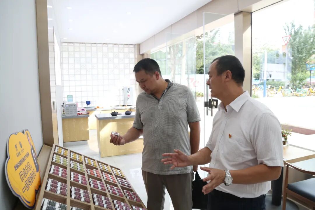 昆明市委组织部组织四处处长赵国良一行莅临理想指导工作