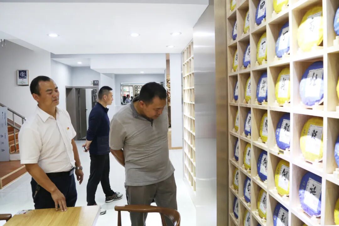 昆明市委组织部组织四处处长赵国良一行莅临理想指导工作