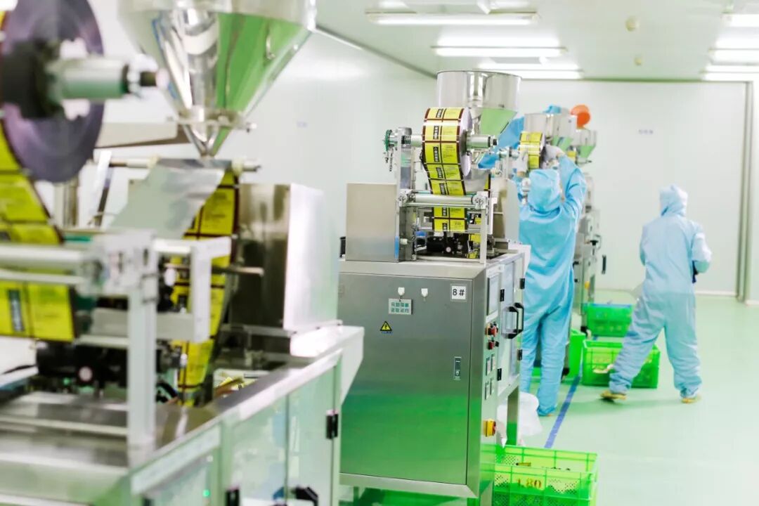 理想科技集团向富民县人民医院捐赠医疗器械