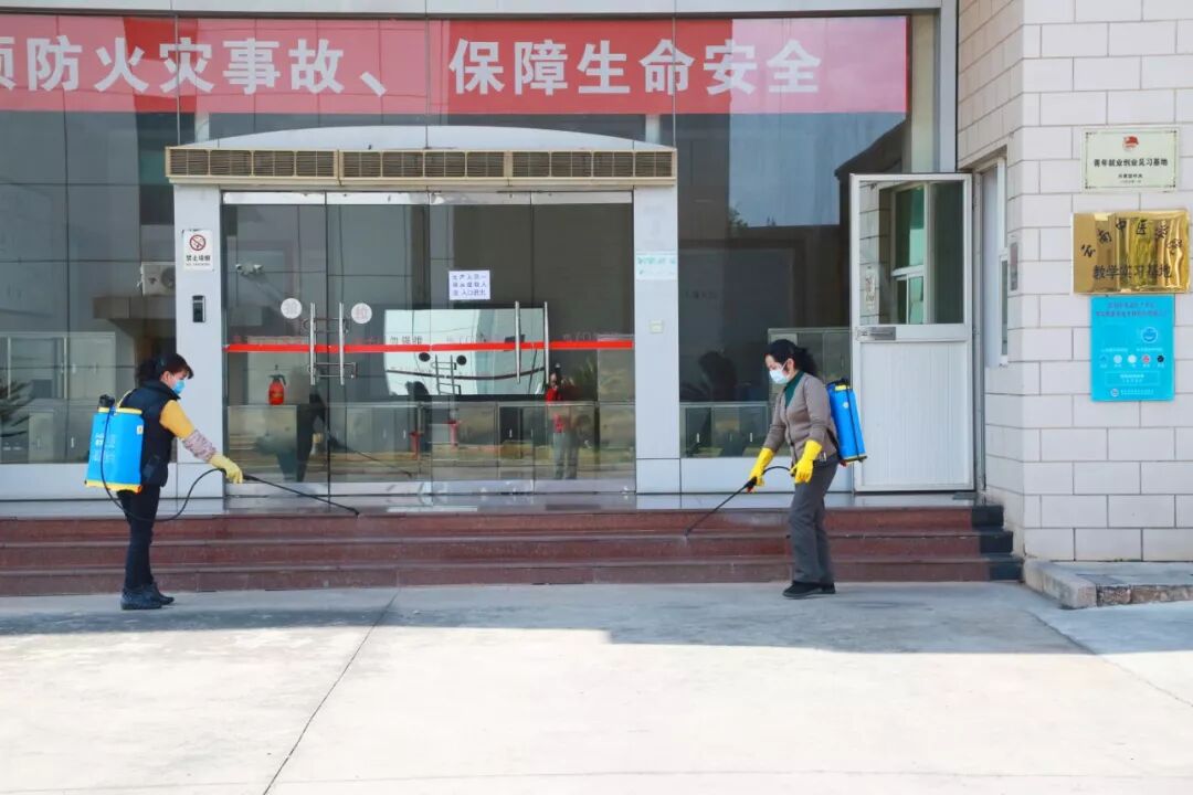 理想科技集团向富民县人民医院捐赠医疗器械