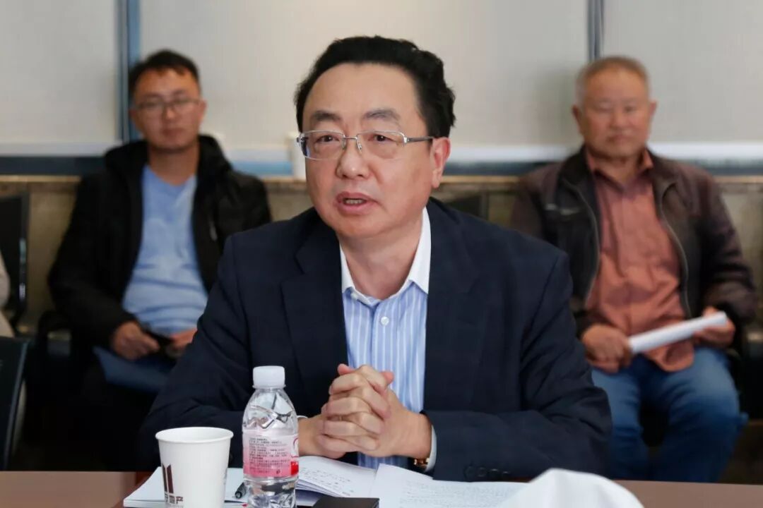 理想焦家良参加调研龙院上峰村民回迁房建设工作