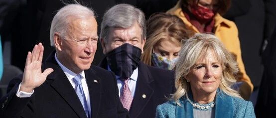 拜登的第一天：新官上任N把火