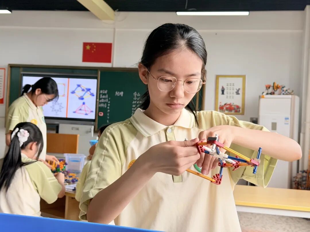 幸福德育 | 淬炼成长底色，筑梦少年锋芒——湘潭市益智中学七年级第一批劳动综合实践活动纪实（257-263班）