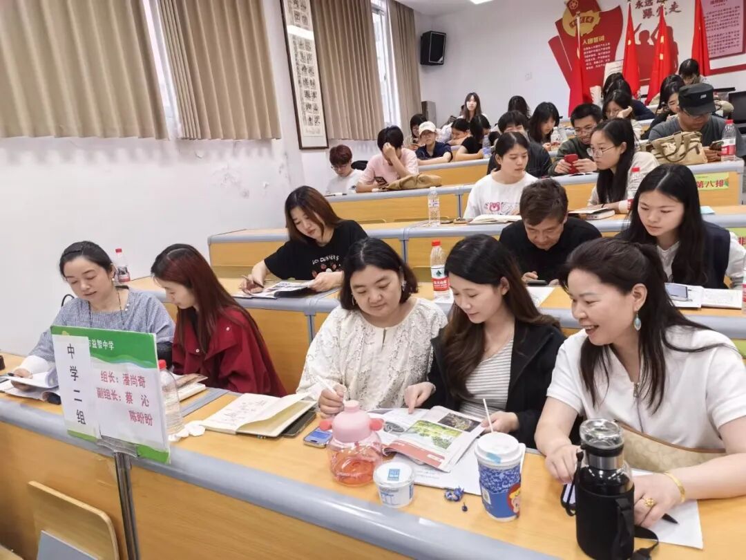 校园动态 | 数字赋能研修路 智慧共研美育心——湘潭市数字化赋能美术“备教学评”一体化暨市直中学美术工作坊研修活动