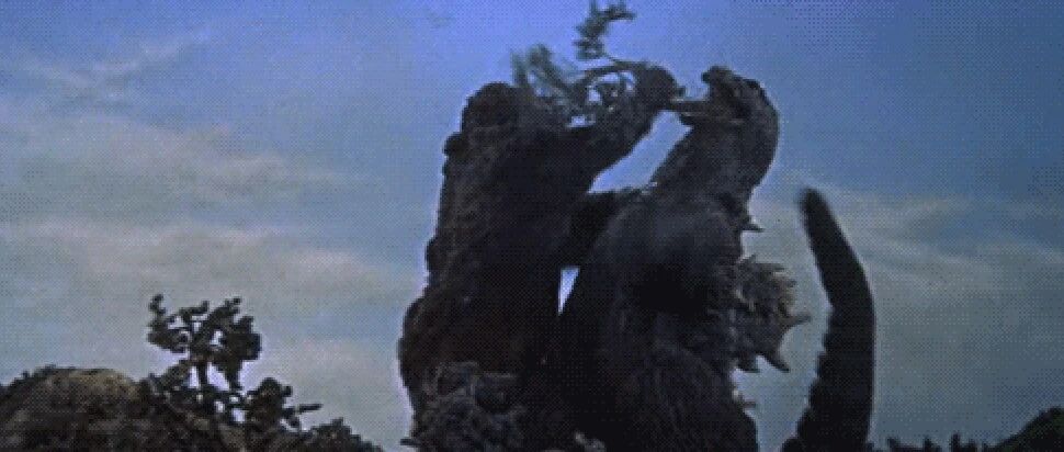 现在的社畜，都在一边核酸一边加班