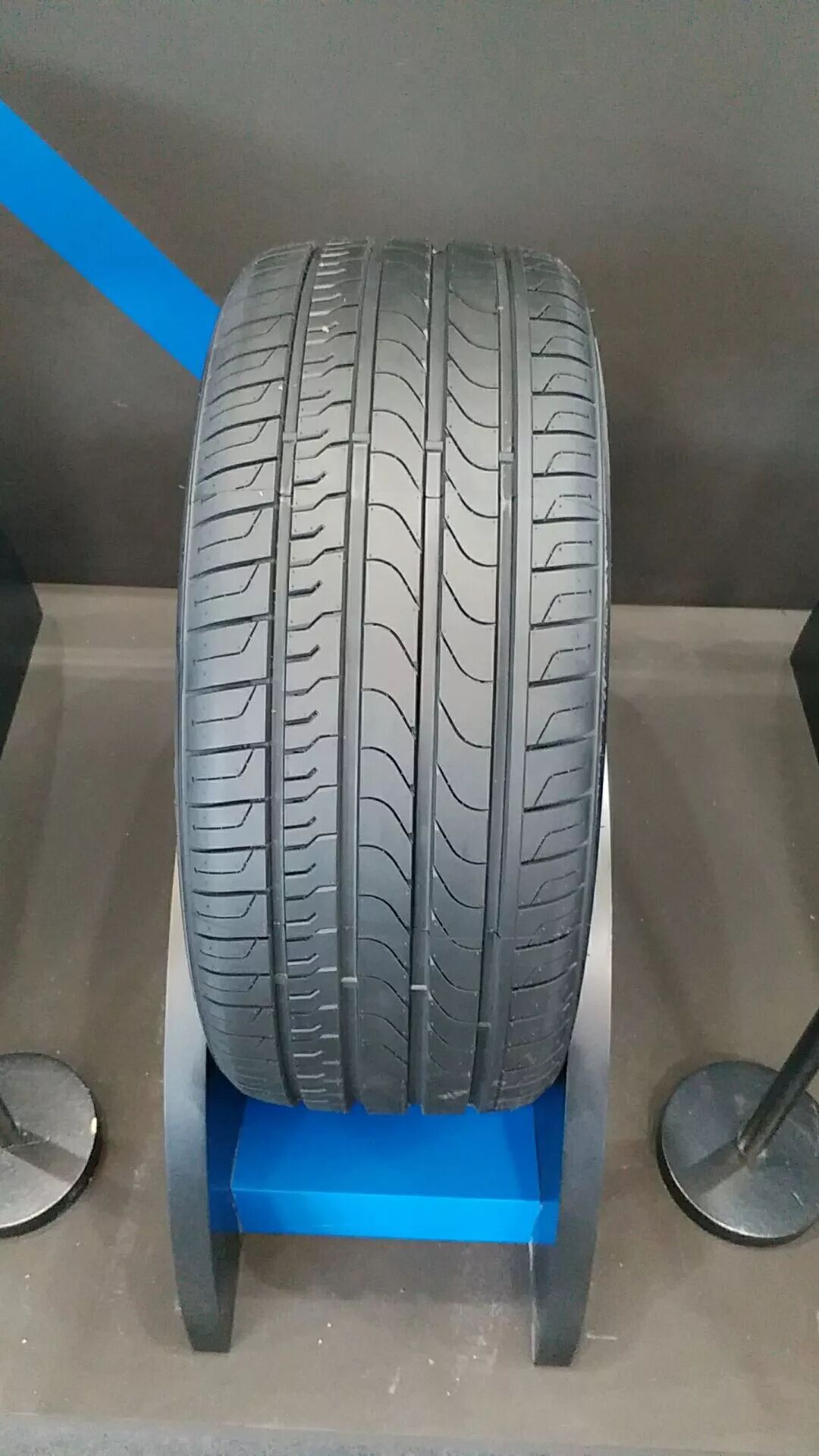 再战德国科隆轮胎展 丰源轮胎公司高品质轮胎引爆全场