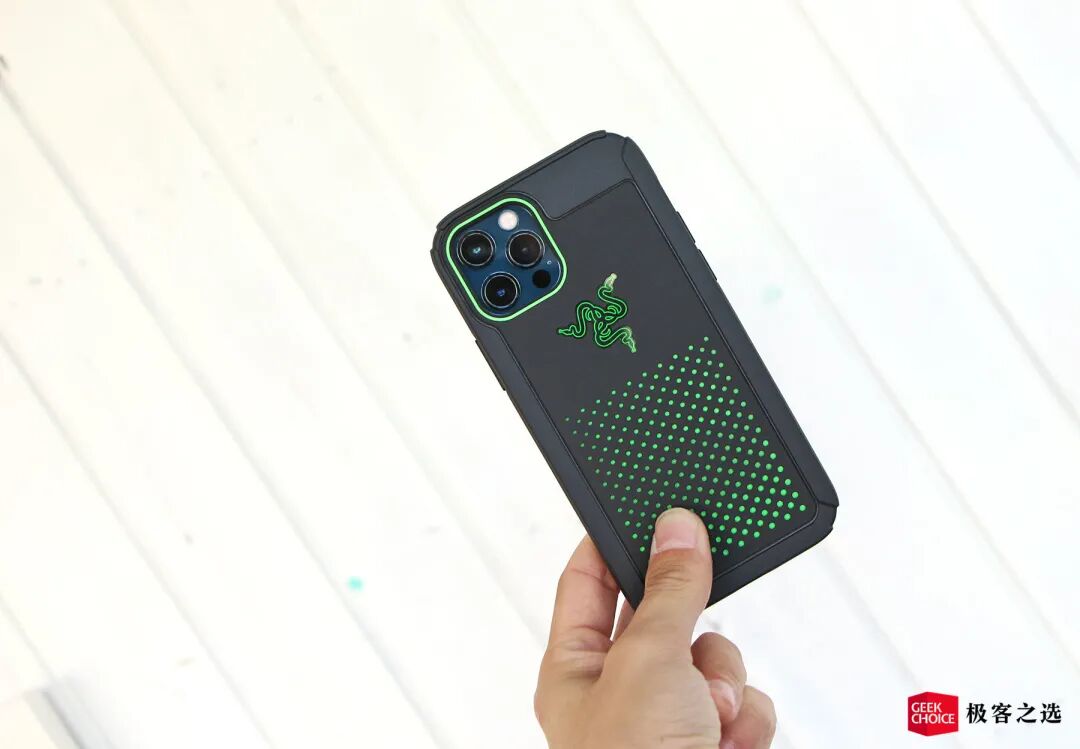 雷蛇为iphone 12 做了款保护壳 能提升散热 还有近乎 变态 的防护性 极客之选 微信公众号文章阅读 Wemp