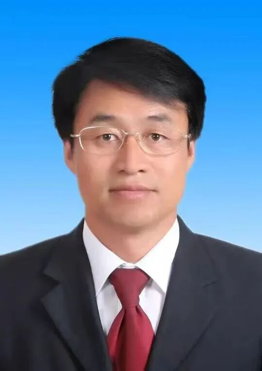 身边的名家 | 内蒙古作家安宁、王樵夫散文获第五届吴伯箫散文奖 第4张