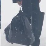 金子做的？一个垃圾袋$1790刀 , 真的当人傻钱多哇？