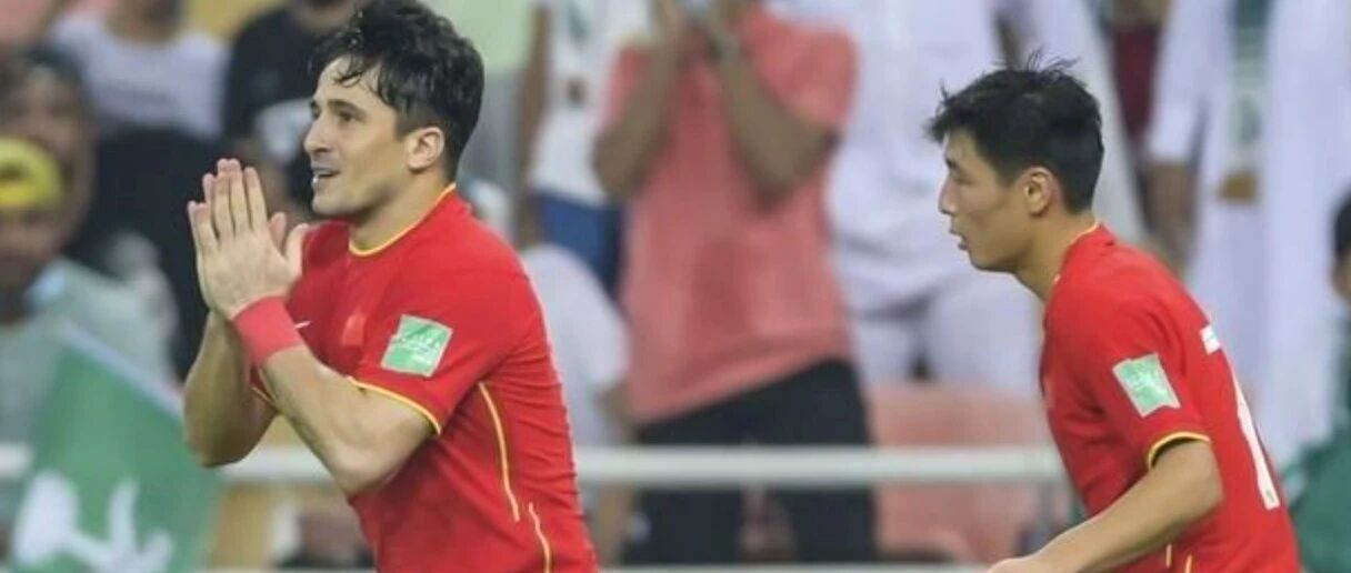 一场令人不甘心的2比3，国足完全输给了自己