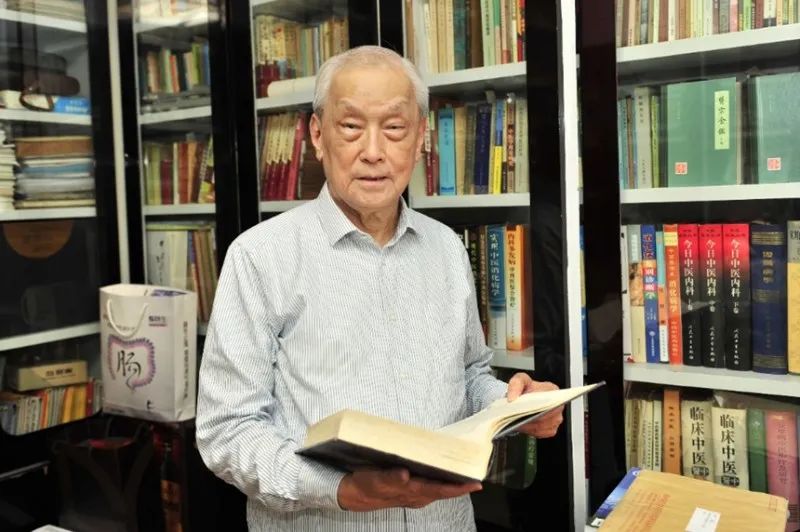 国医大师杨春波中医对发热的认识和治疗