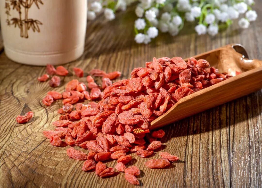 保温杯里泡枸杞就是会养生这步没做好可能就白喝啦