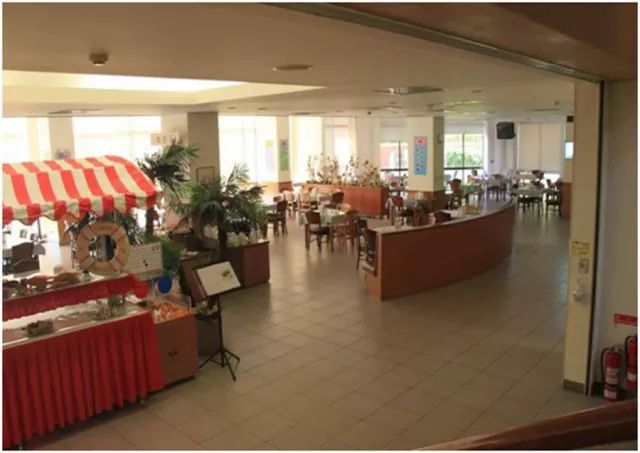 养老院的餐厅饭堂