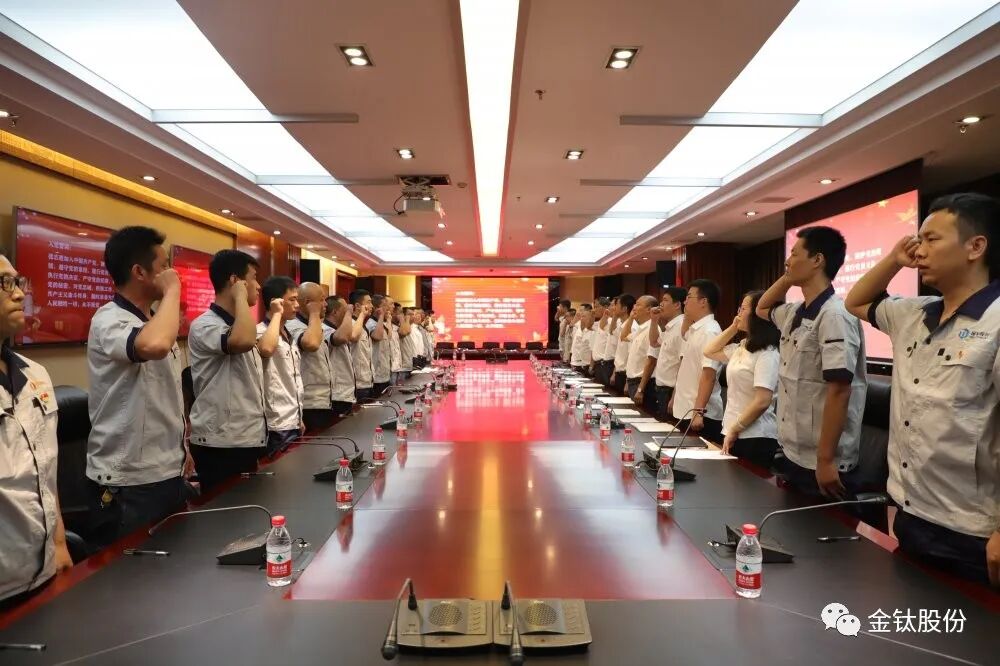 礼赞峥嵘岁月，实干再续华章(图3)