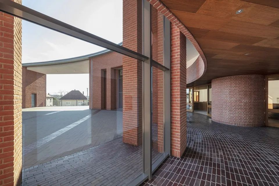 【建筑】二十三座最美的现代教堂，每一座都是那么美丽！