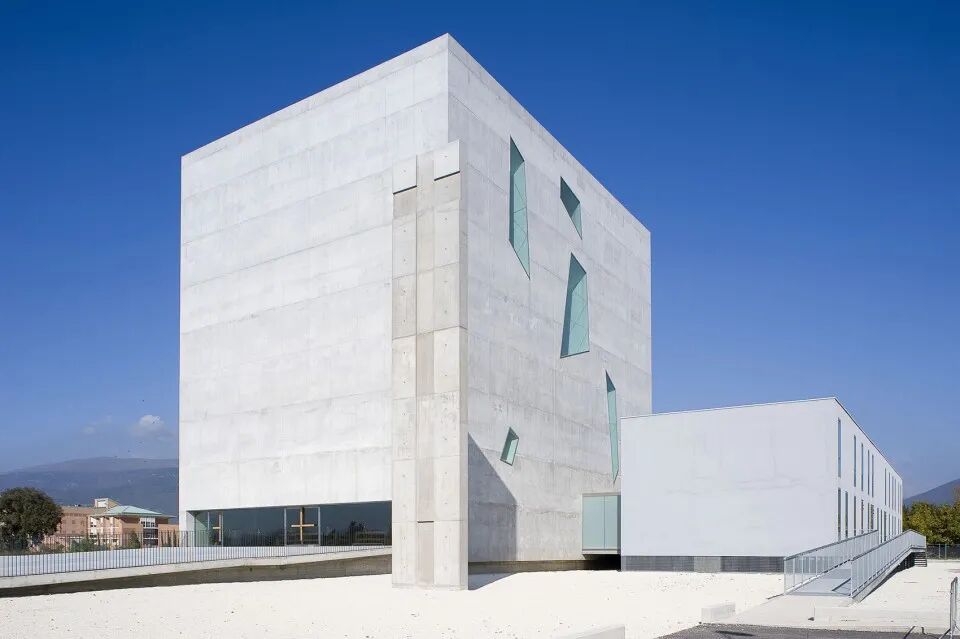 【建筑】二十三座最美的现代教堂，每一座都是那么美丽！