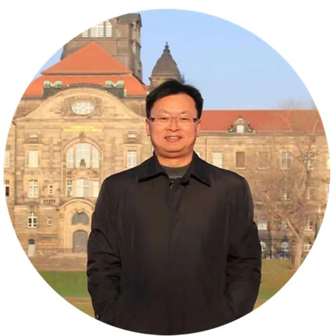 作者简介 余治平，男，哲学博士，上海交通大学长聘教授，博士生导师，