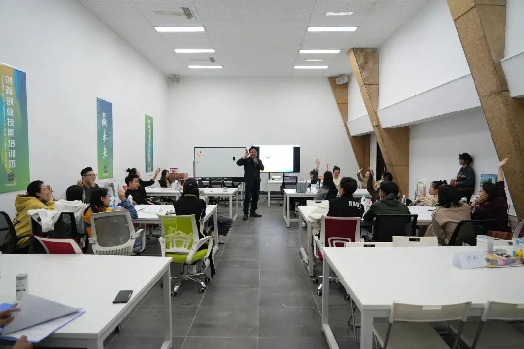 数字媒体专业创新创业项目 我校开展创新创业能力工作坊活动