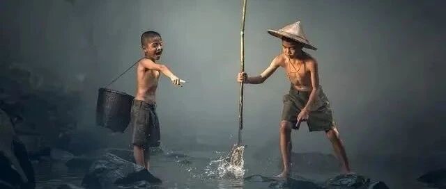 别人找你借钱，你急着问“借多少”就输了，聪明人这样说