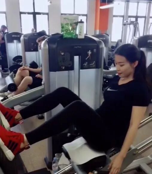 【美女】华裔女博士健身后，完美身材让直男看疯了...（组图） - 18