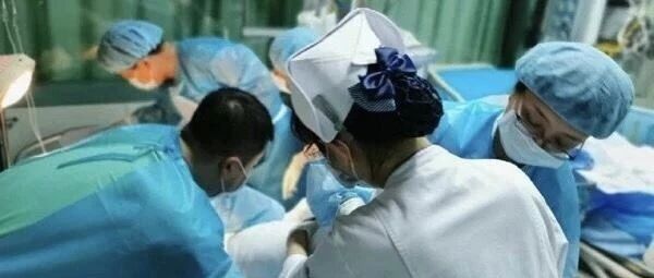 4岁宝宝睡梦中去世，爸爸发现时已没了呼吸！医生痛心：这样吃真的很危险！